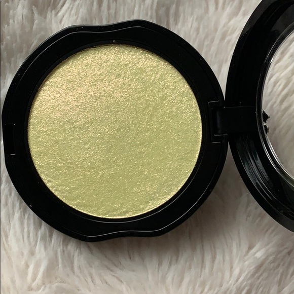 New Kat Von D - Picture 4 of 5